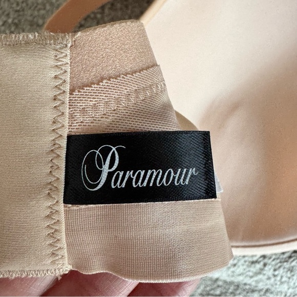 Paramour Lightly Lined Underwire Bra - Picture 4 of 6
